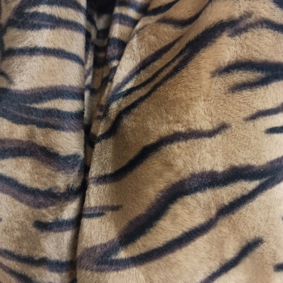 Tiger print velvet belted coat - L - Picture 3 of 4